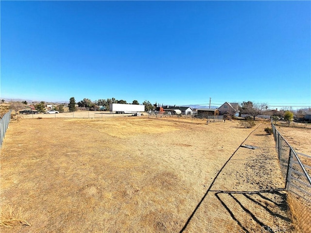 view of yard featuring a rural view