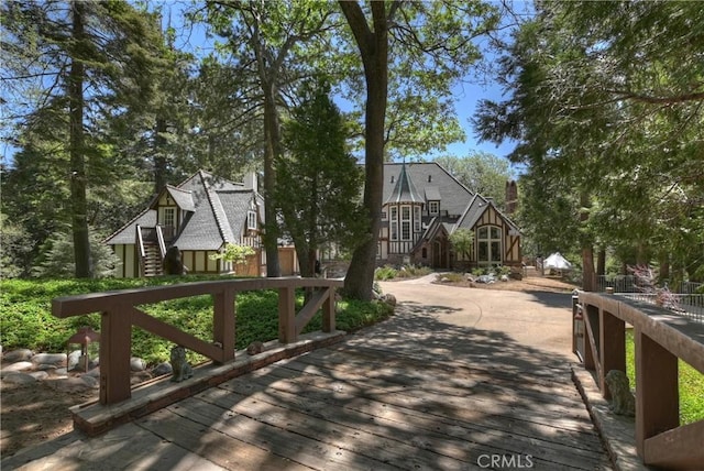 29223 Pigeon Hawk Ln, Lake Arrowhead, CA 92352 - wooden deck with stairway