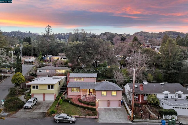 view of aerial view at dusk