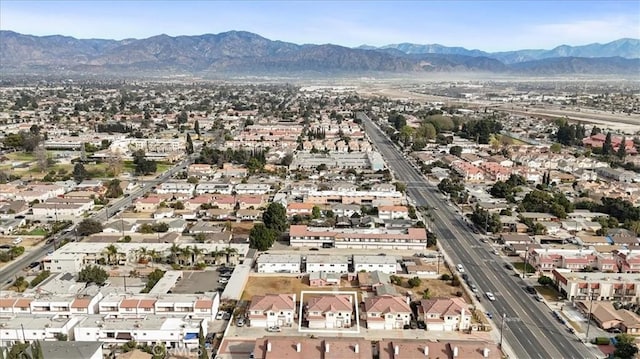 bird's eye view featuring a mountain view