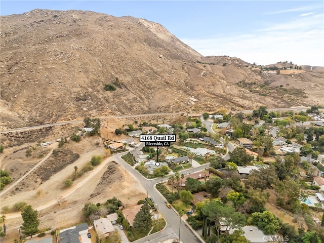 bird's eye view featuring a mountain view