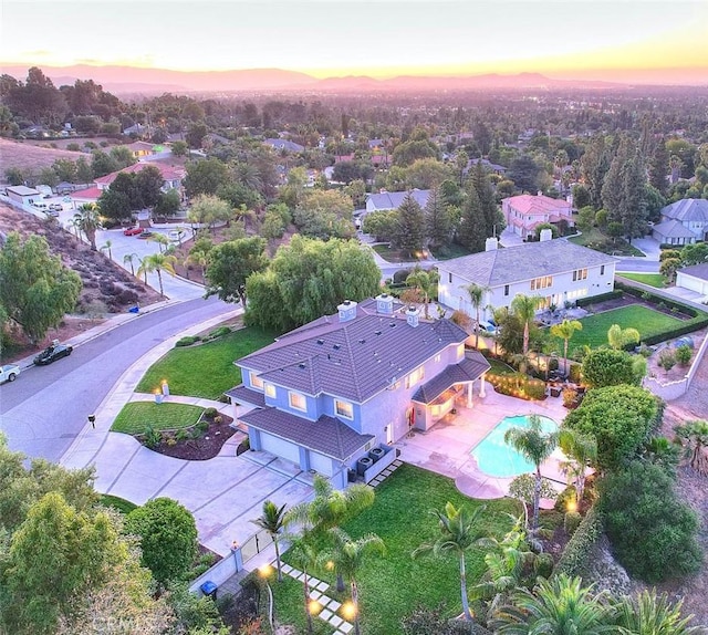 view of aerial view at dusk