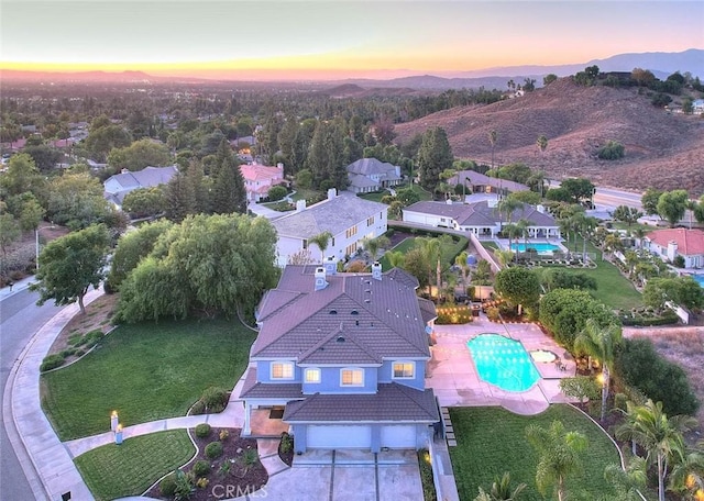 view of aerial view at dusk