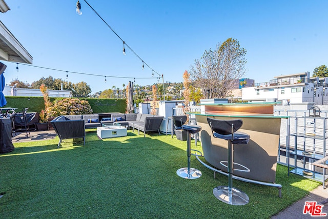 view of yard with an outdoor hangout area