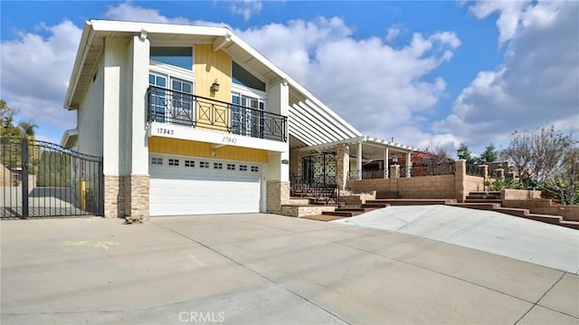 view of front of property featuring a garage