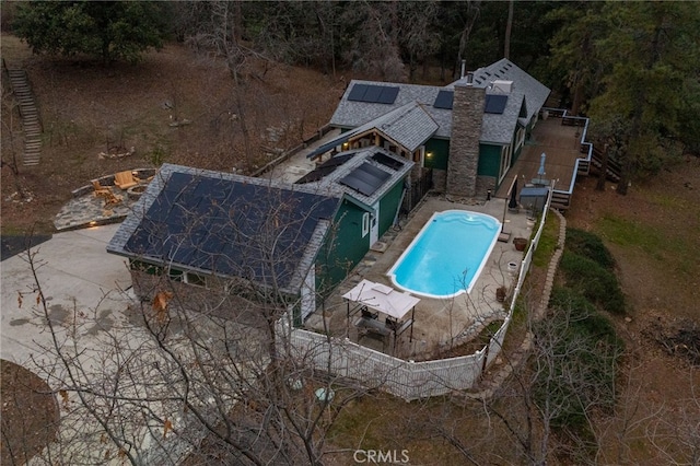 view of swimming pool