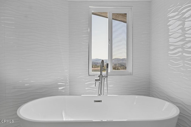 542 San Clemente Way, Camarillo, CA 93010 - full bathroom featuring a freestanding tub and a sink