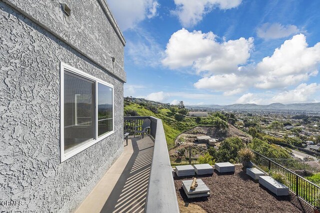 542 San Clemente Way, Camarillo, CA 93010 - balcony with a mountain view