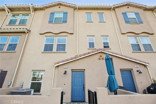 view of front of property with central AC