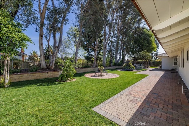 view of yard featuring a patio