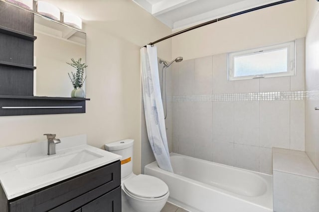 full bathroom featuring shower / tub combo with curtain, vanity, and toilet