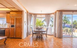 dining space featuring a healthy amount of sunlight