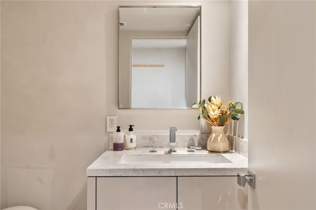 4727 Alonzo Ave, Encino, CA 91316 - bathroom with vanity