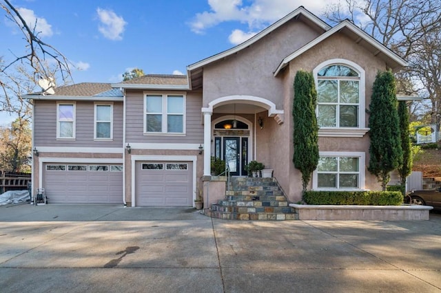 view of front facade featuring a garage