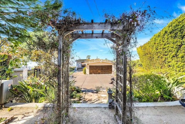 6130 Terryhill Dr, La Jolla, CA 92037 - view of yard featuring a garage