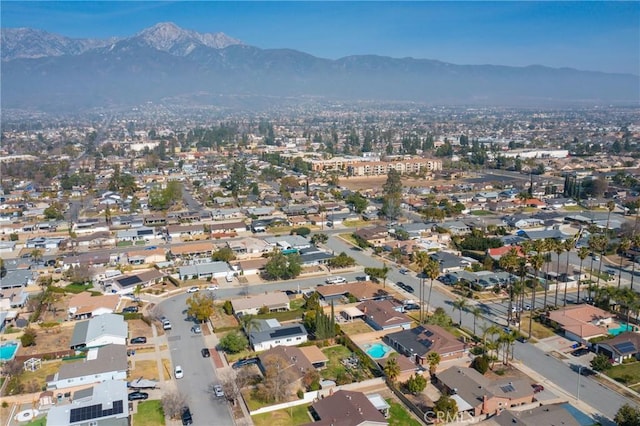 bird's eye view featuring a mountain view