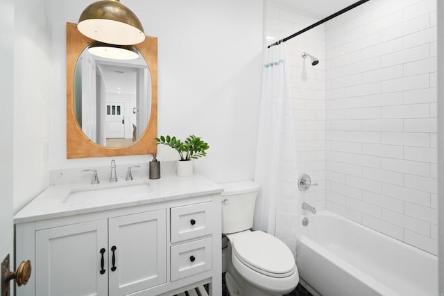 full bathroom featuring vanity, toilet, and shower / bath combo