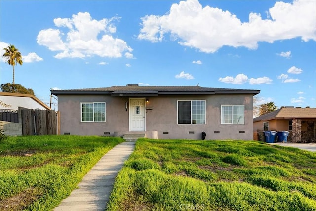 view of front of house featuring a front yard