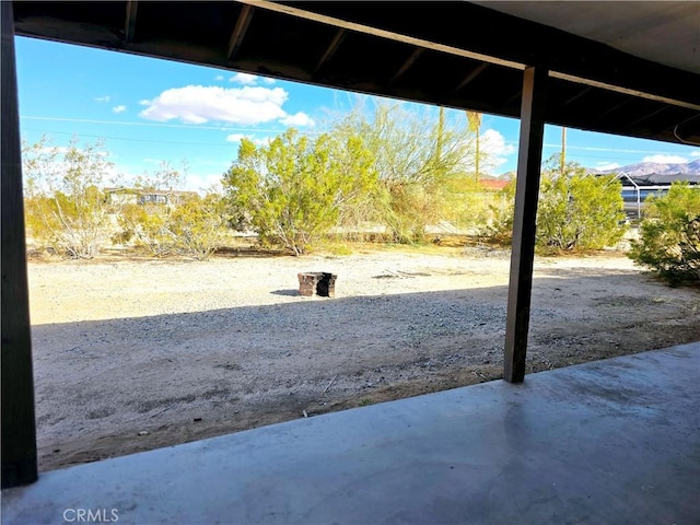 view of yard with a patio area