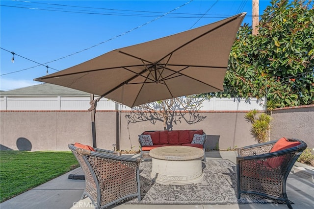 view of patio with outdoor lounge area