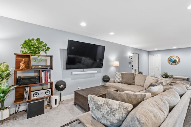 living area with carpet floors, recessed lighting, and baseboards