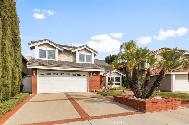 view of front property featuring a garage