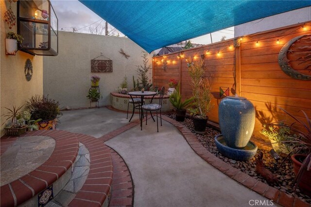 1425 Russell Dr, Long Beach, CA 90804 - view of patio / terrace