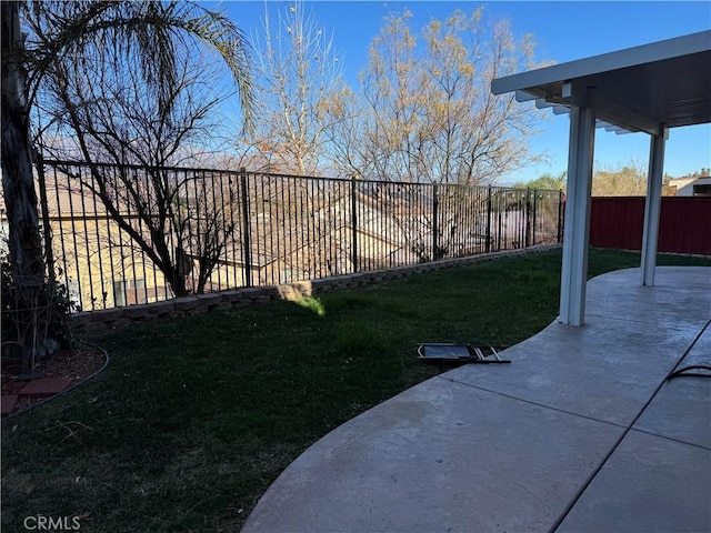 view of yard with a patio