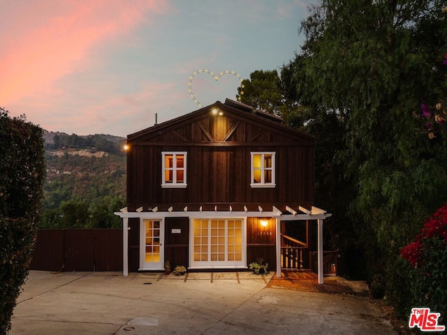 view of front of house