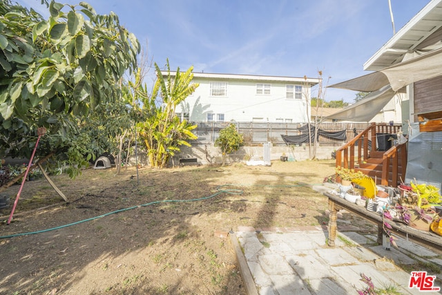 view of yard with a patio area