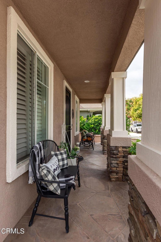 view of patio / terrace with covered porch