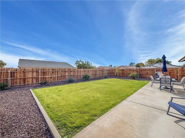 view of yard with a patio