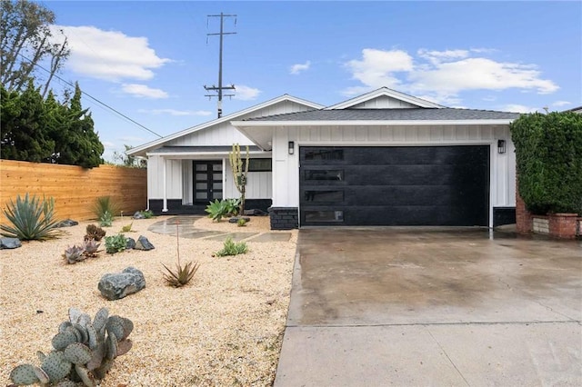 view of front facade with a garage