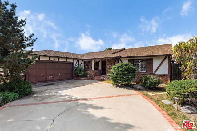 view of front facade with a garage