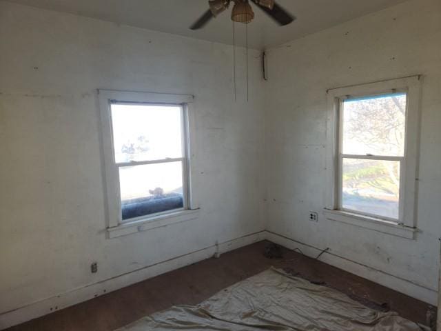 spare room with ceiling fan