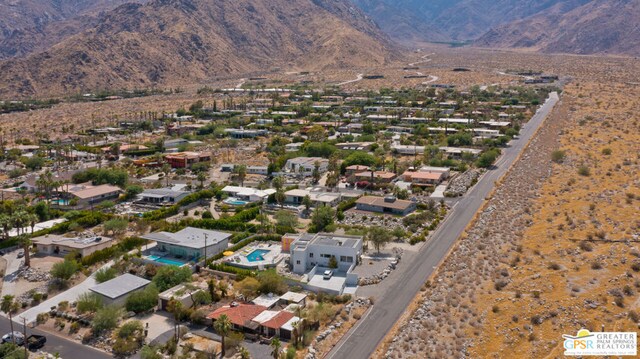 bird's eye view featuring a mountain view