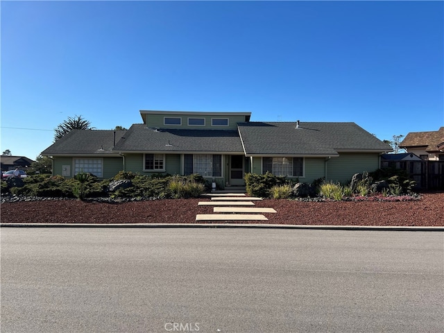 view of front of property