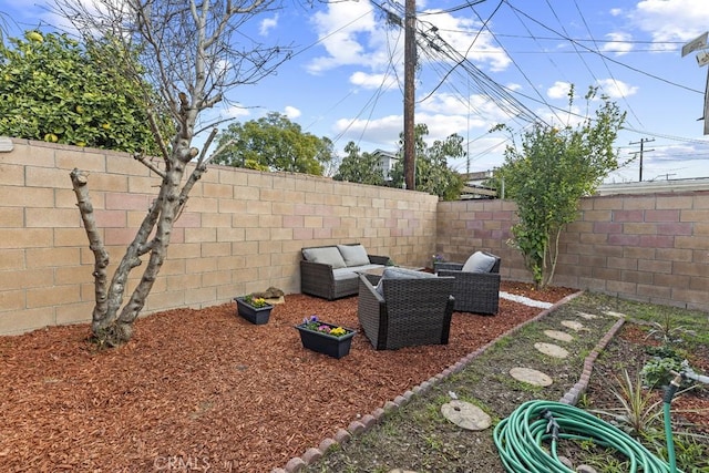 view of yard with an outdoor living space