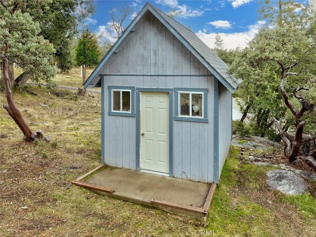 view of outbuilding