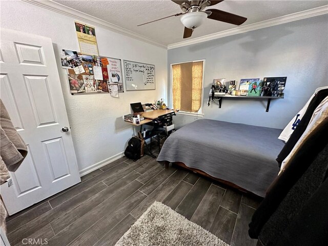 bedroom with crown molding, a textured ceiling, and ceiling fan