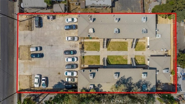 116 Beardsley Ave, Bakersfield, CA 93308 - aerial view of property and surrounding area with property parcel outlined