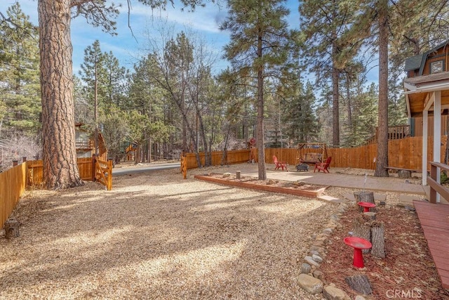 view of yard featuring a patio