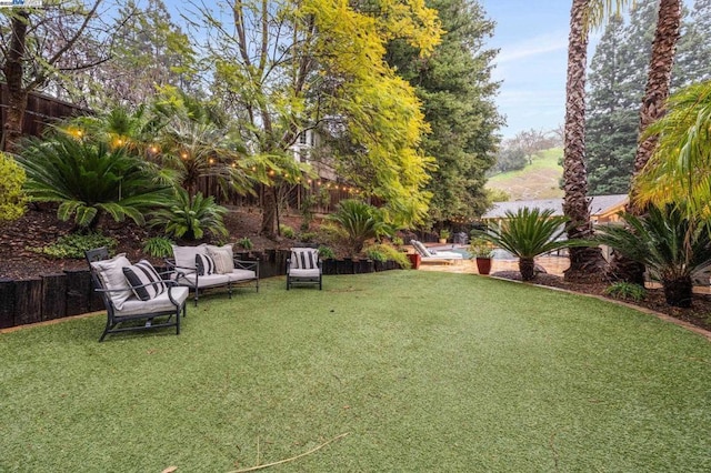 view of yard with an outdoor hangout area