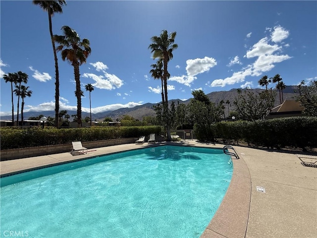 1137 Tiffany Cir S, Palm Springs, CA 92262 - community pool featuring a mountain view