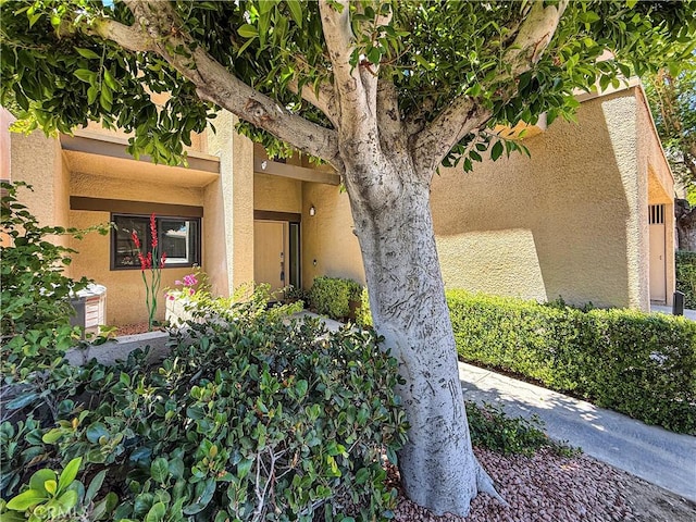 1137 Tiffany Cir S, Palm Springs, CA 92262 - view of side of home with stucco siding