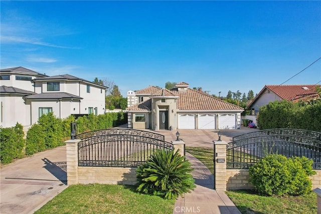 view of front of property featuring a garage