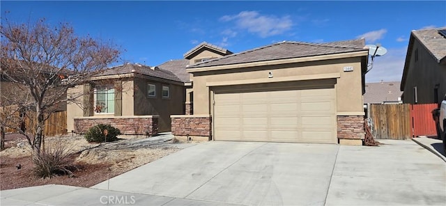 view of front facade featuring a garage