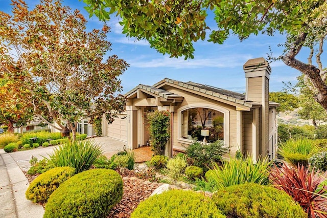 view of front of property featuring a garage