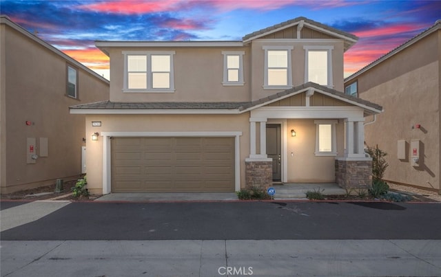 view of front facade featuring a garage