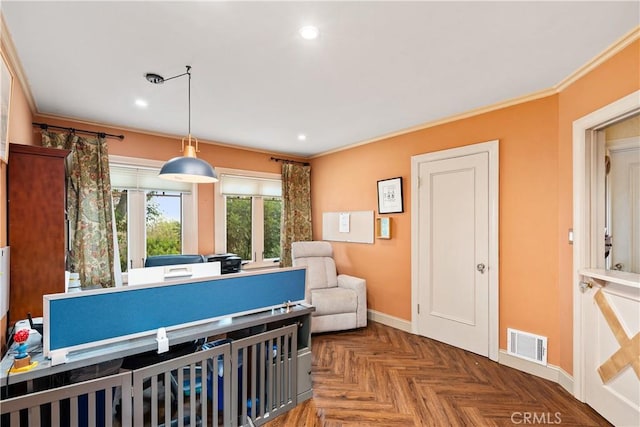 interior space with pendant lighting, crown molding, recessed lighting, visible vents, and baseboards